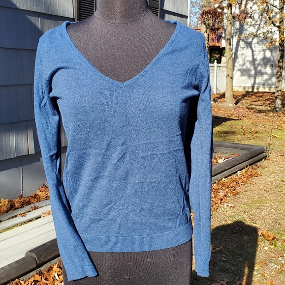 H&M Sweaters - H&M Basics V-neck Sweater